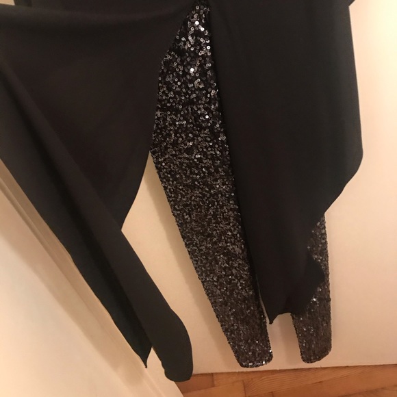 ✨ sequin jumpsuit with capelet - Picture 3 of 7